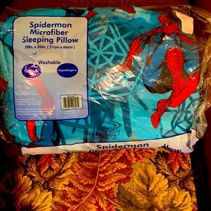 NWOT Spider-Man Hypoallergenic, Odorless, Washable, Microfiber Bed THROW Pillow